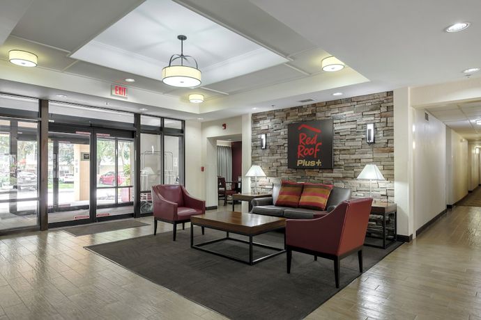 Imagen de los interiores del Hotel Red Roof Inn PLUS+ Gainesville. Foto 19