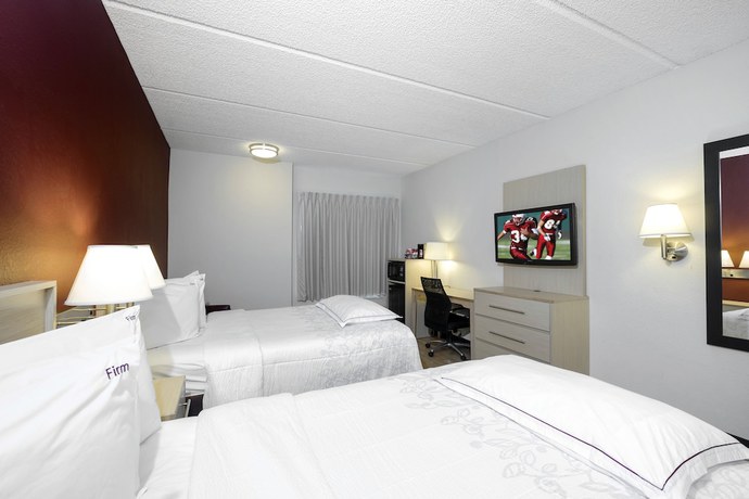 Imagen de la habitación del Hotel Red Roof Inn PLUS+ Gainesville. Foto 11