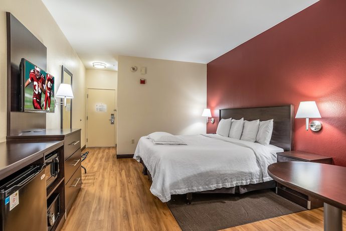 Imagen de la habitación del Hotel Red Roof Inn PLUS+ Raleigh Downtown &ndash; NCSU/Conv Center. Foto 2