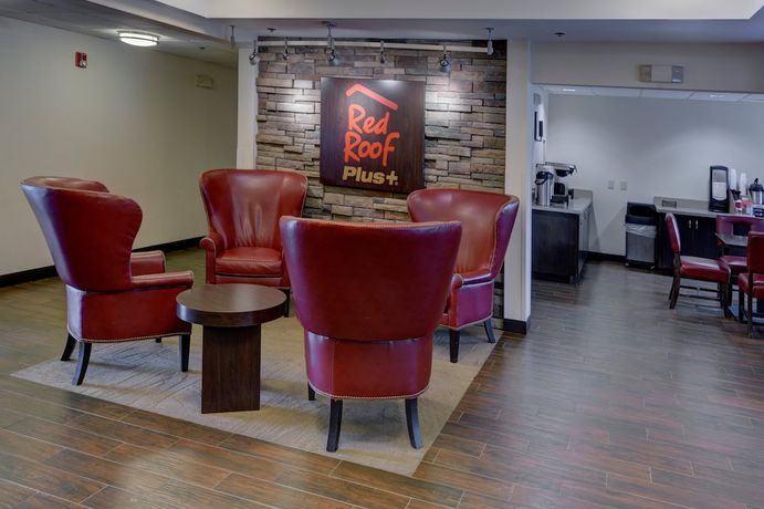 Imagen de los interiores del Hotel Red Roof Inn PLUS+ Raleigh Downtown &ndash; NCSU/Conv Center. Foto 19