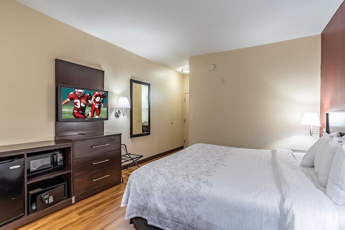 Imagen de la habitación del Hotel Red Roof Inn PLUS+ Raleigh Downtown &ndash; NCSU/Conv Center. Foto 14
