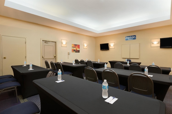 Imagen de los interiores del Hotel Red Roof Inn PLUS+ Vancouver Airport. Foto 13