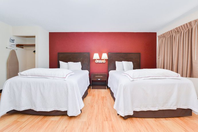 Imagen de la habitación del Hotel Red Roof Inn PLUS+ and Suites Guilford. Foto 5
