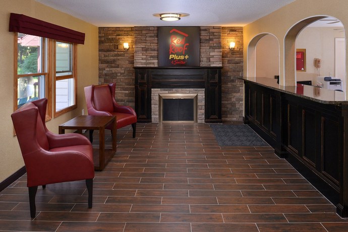 Imagen de los interiores del Hotel Red Roof Inn PLUS+ and Suites Guilford. Foto 18