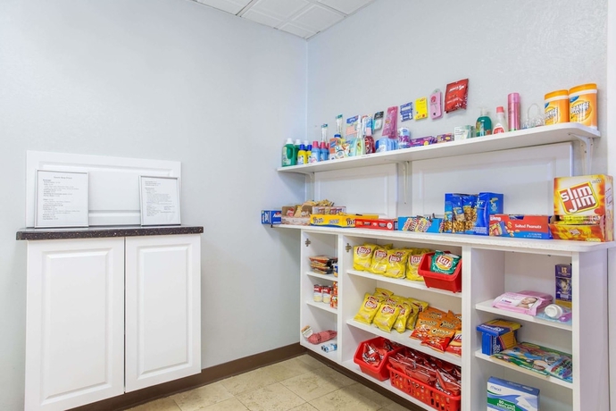 Imagen de los interiores del Hotel Red Roof Inn Painted Post. Foto 17