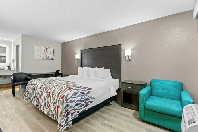 Imagen de la habitación del Hotel Red Roof Inn Panama City Beach. Foto 6