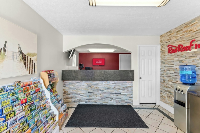 Imagen de los interiores del Hotel Red Roof Inn Panama City Beach. Foto 16