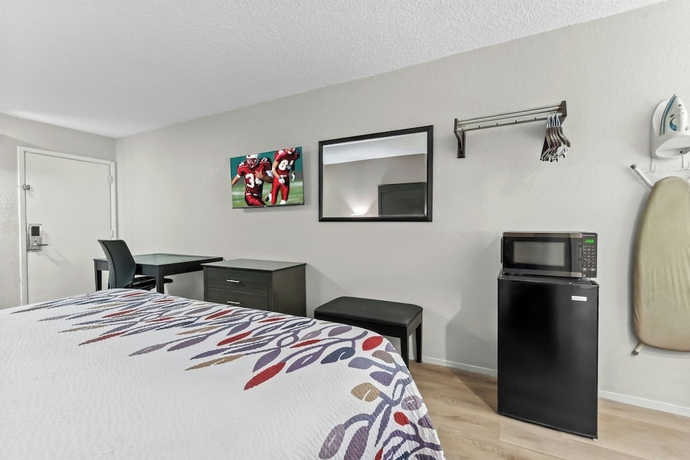 Imagen de la habitación del Hotel Red Roof Inn Panama City Beach. Foto 9