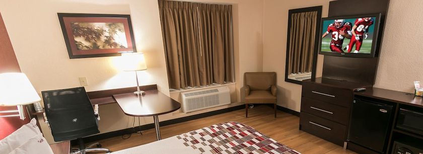 Imagen de los interiores del Hotel Red Roof Inn Pittsburgh - McKnight Rd. Foto 3