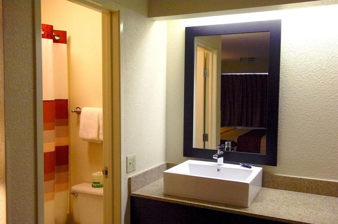 Imagen de la habitación del Hotel Red Roof Inn Plus+ Baltimore - Washington Dc/ Bwi Airport. Foto 11