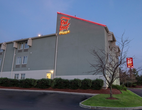 Imagen de los exteriores del Hotel Red Roof Inn Plus+ Boston - Logan. Foto 6