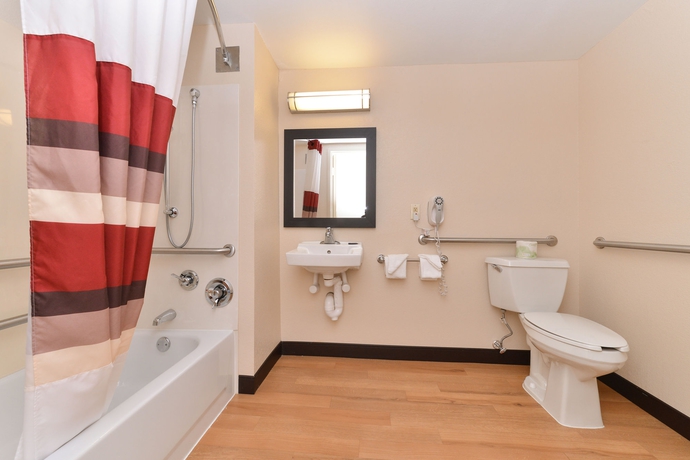 Imagen de la habitación del Hotel Red Roof Inn Plus+ Boston - Woburn/ Burlington. Foto 7