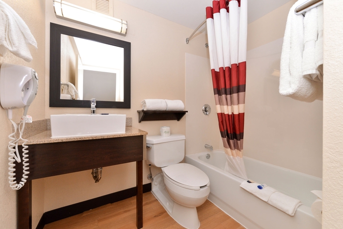 Imagen de la habitación del Hotel Red Roof Inn Plus+ Boston - Woburn/ Burlington. Foto 9