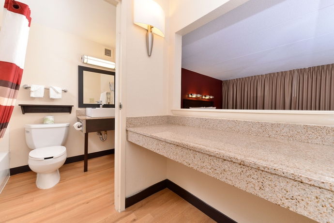 Imagen de la habitación del Hotel Red Roof Inn Plus+ Boston - Woburn/ Burlington. Foto 15