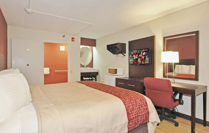 Imagen de la habitación del Hotel Red Roof Inn Plus+ Chicago - Hoffman Estates. Foto 4