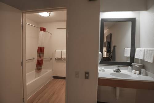 Imagen de la habitación del Hotel Red Roof Inn Plus+ Chicago - Willowbrook. Foto 15