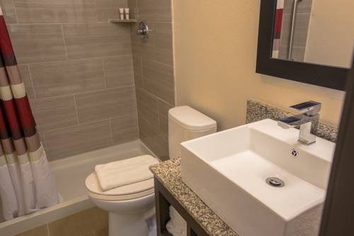 Imagen de la habitación del Hotel Red Roof Inn Plus+ Huntsville. Foto 4