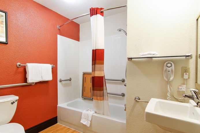 Imagen de la habitación del Hotel Red Roof Inn Plus+ Jacksonville - Southpoint. Foto 7