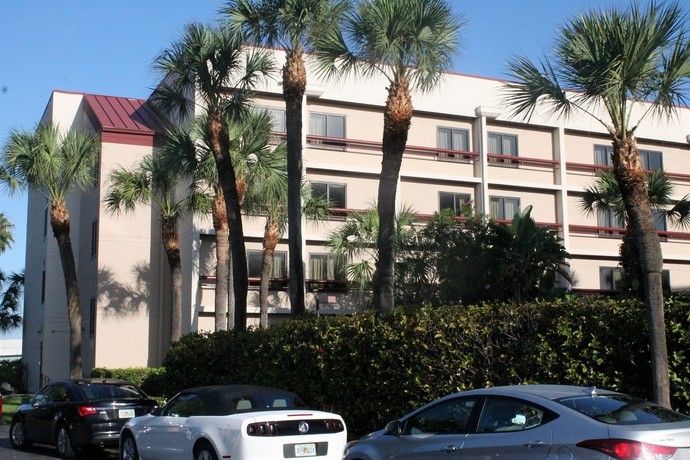 Imagen de los exteriores del Hotel Red Roof Inn Plus+ Miami Airport. Foto 6