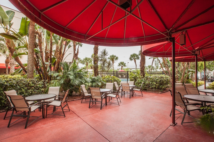 Imagen de los exteriores del Hotel Red Roof Inn Plus+ Miami Airport. Foto 7