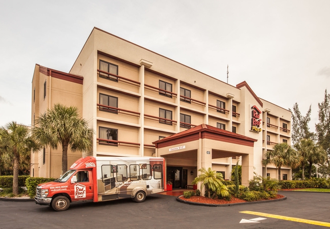 Imagen de los exteriores del Hotel Red Roof Inn Plus+ Miami Airport. Foto 8