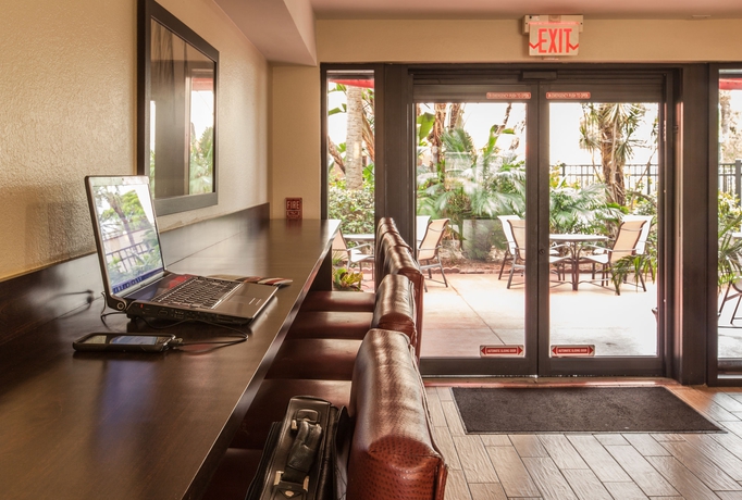 Imagen de los interiores del Hotel Red Roof Inn Plus+ Miami Airport. Foto 11