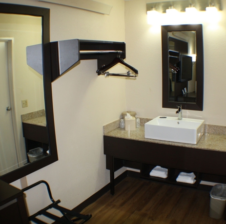 Imagen de la habitación del Hotel Red Roof Inn Plus+ Nashville Fairgrounds. Foto 3