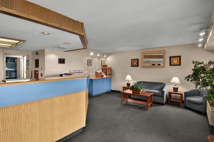 Imagen de los interiores del Hotel Red Roof Inn Plus+ Nashville Fairgrounds. Foto 12