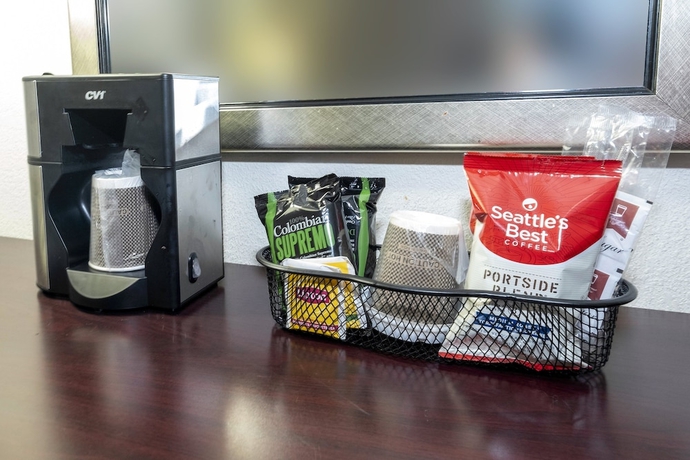 Imagen de la habitación del Hotel Red Roof Inn Plus+ Newark Liberty Airport - Carteret. Foto 11