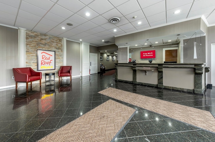 Imagen de los interiores del Hotel Red Roof Inn Plus+ Newark Liberty Airport - Carteret. Foto 19