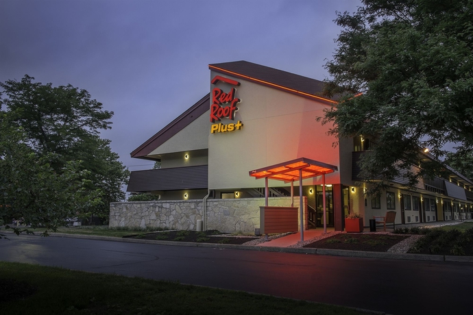 Imagen de los exteriores del Hotel Red Roof Inn Plus+ Philadelphia Airport. Foto 8