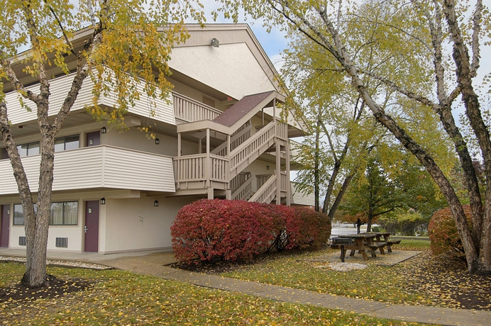 Imagen de los exteriores del Hotel Red Roof Inn Plus+ Philadelphia Airport. Foto 9