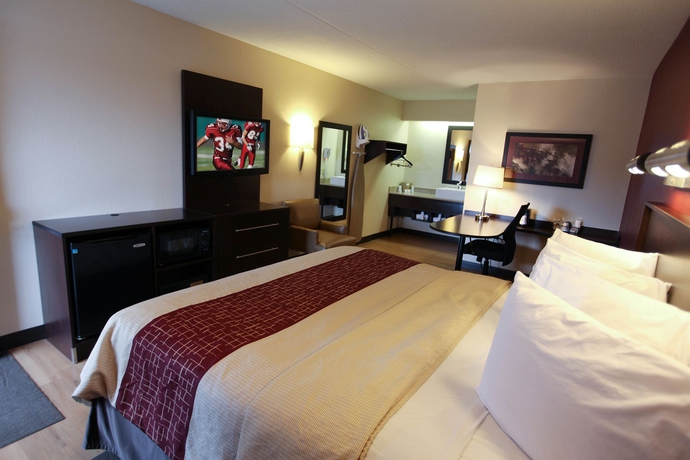Imagen de la habitación del Hotel Red Roof Inn Plus+ Pittsburgh South - Airport. Foto 2