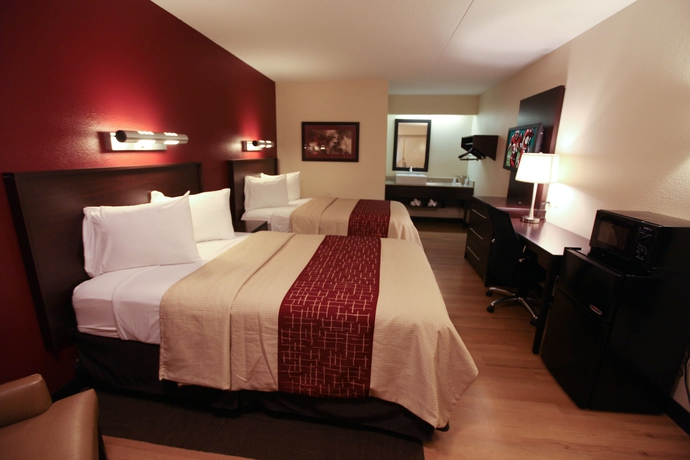 Imagen de la habitación del Hotel Red Roof Inn Plus+ Pittsburgh South - Airport. Foto 10