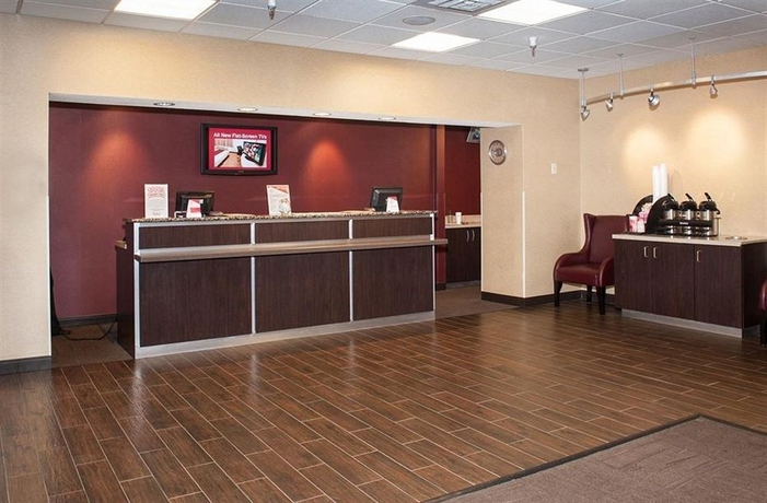 Imagen de los interiores del Hotel Red Roof Inn Plus+ San Francisco Airport. Foto 15