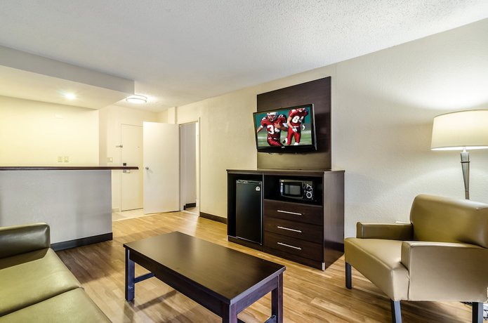 Imagen de la habitación del Hotel Red Roof Inn Plus+ Wichita East. Foto 14