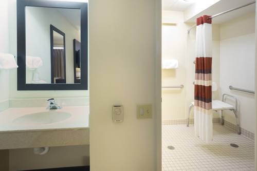 Imagen de la habitación del Hotel Red Roof Inn Plus+ Wilmington - Newark. Foto 6