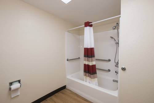 Imagen de la habitación del Hotel Red Roof Inn Plus+ & Suites Opelika. Foto 4