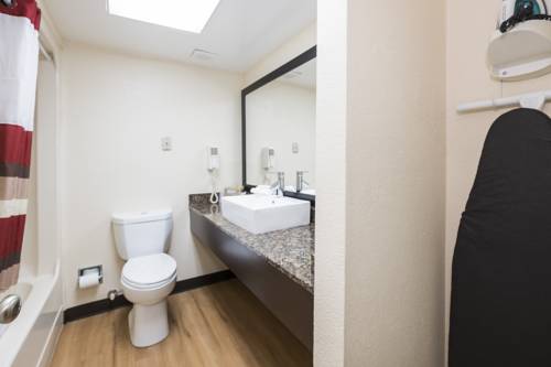 Imagen de la habitación del Hotel Red Roof Inn Plus+ & Suites Opelika. Foto 11