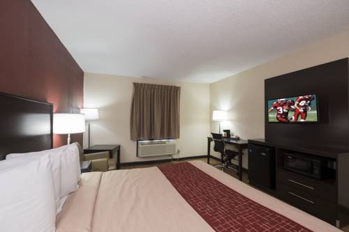 Imagen de la habitación del Hotel Red Roof Inn Plus+ & Suites Opelika. Foto 13