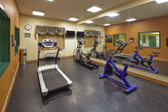 Imagen de los interiores del Hotel Red Roof Inn Plus+ and Suites Birmingham - Bessemer. Foto 8
