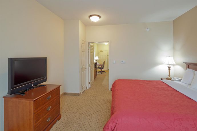 Imagen de la habitación del Hotel Red Roof Inn Plus+ and Suites Birmingham - Bessemer. Foto 3