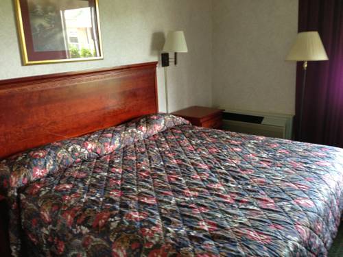 Imagen de la habitación del Hotel Red Roof Inn Plus+ and Suites Erie. Foto 13