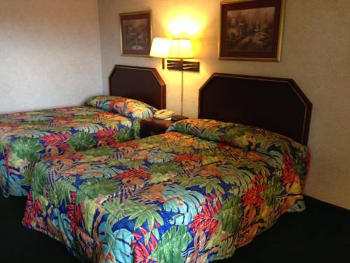 Imagen de la habitación del Hotel Red Roof Inn Plus+ and Suites Erie. Foto 16
