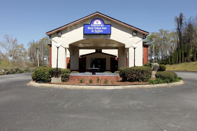 Imagen general del Hotel Red Roof Inn Plus+ and Suites Opelika. Foto 2