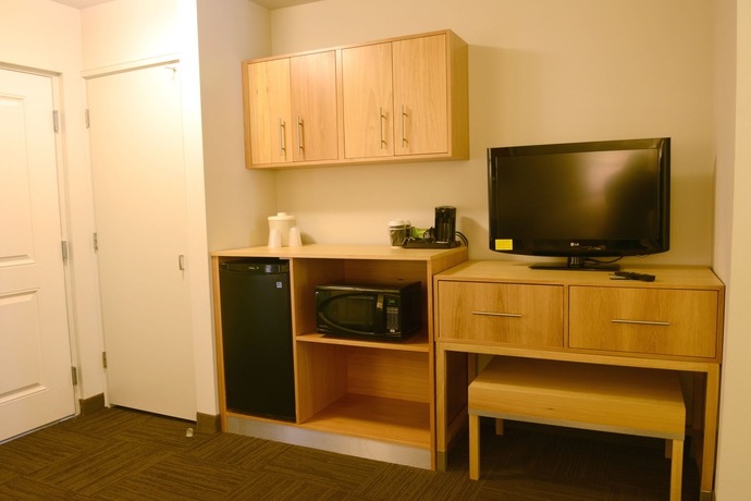 Imagen de los interiores del Hotel Red Roof Inn Plus+ and Suites Tampa. Foto 12