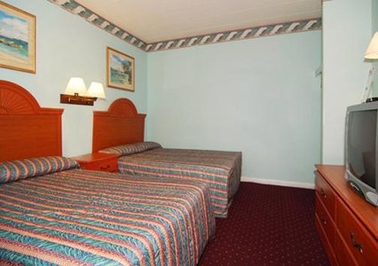 Imagen de la habitación del Hotel Red Roof Inn Plus+ and Suites Virginia Beach &ndash; Seaside. Foto 4