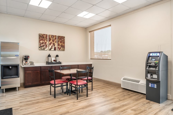 Imagen de los interiores del Hotel Red Roof Inn Richmond, VA. Foto 15