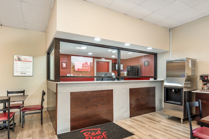Imagen de los interiores del Hotel Red Roof Inn Richmond, VA. Foto 16
