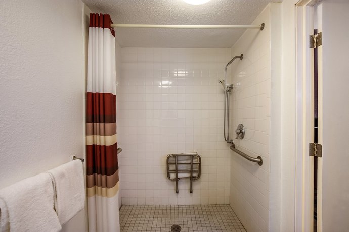 Imagen general del Hotel Red Roof Inn Saginaw - Frankenmuth. Foto 2